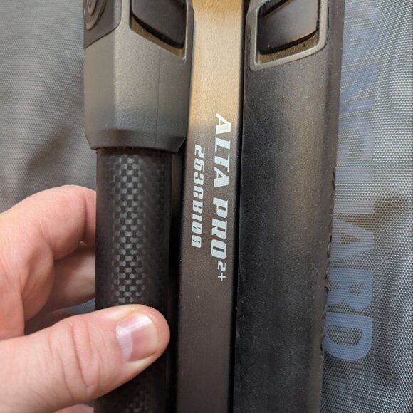 Vanguard Alta Pro 2+ 263CB 100 Carbon Fiber Tripod with Alta BH-100 Ball Head - Picture 4 of 9